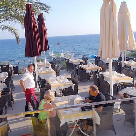 Club Dizalya Otel 4*